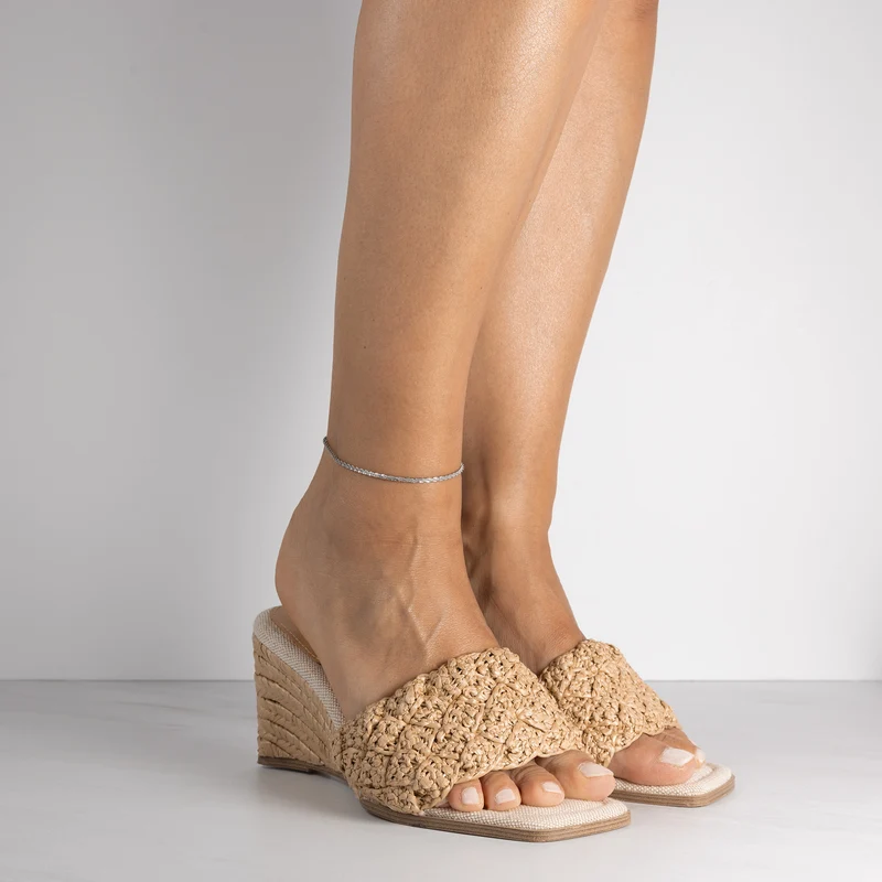 Sparkling anklet