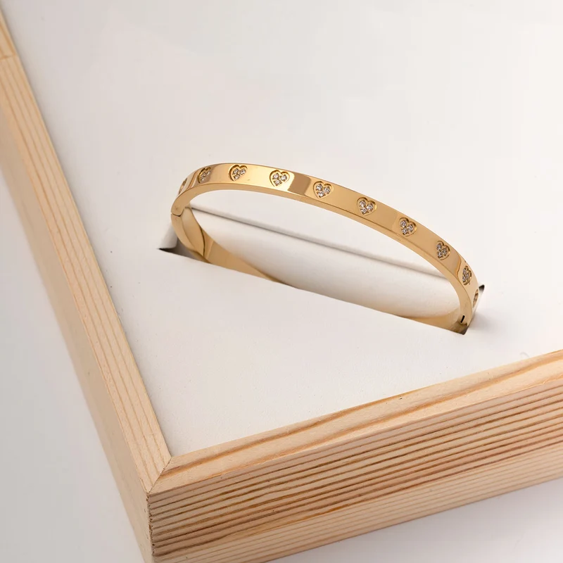 Bangle zirconia hearts gold