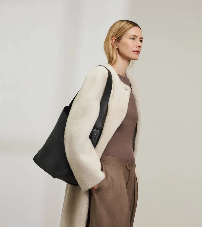 Sac hobo moyen modèle Céleste en cuir lisse