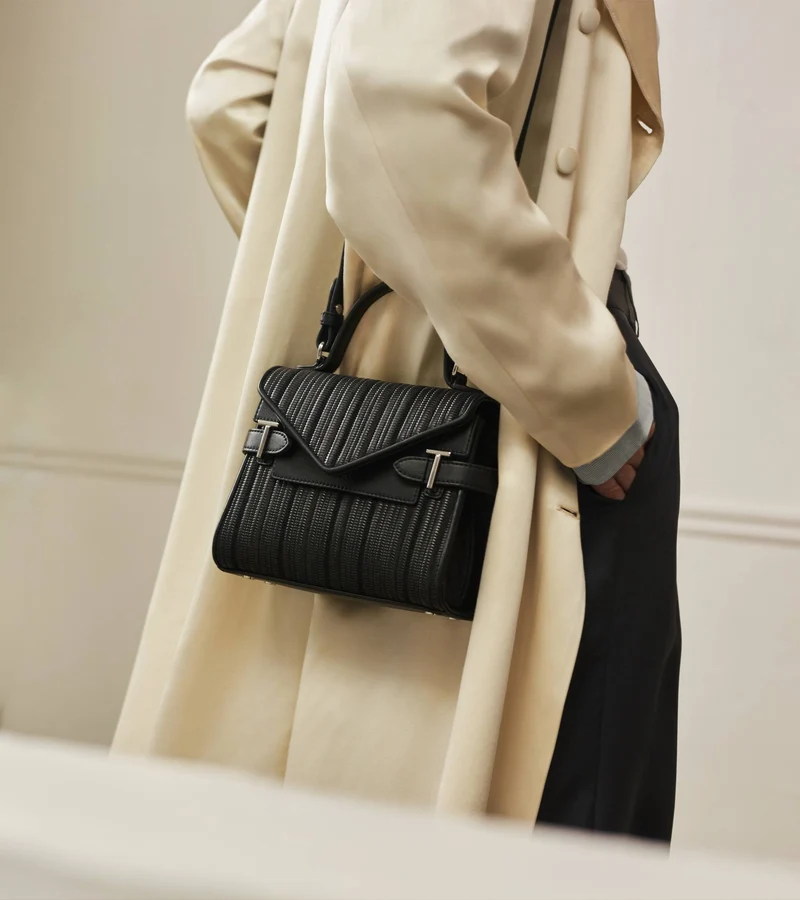 Petit sac à main double rabat Emilie en cuir tressé réemployé
