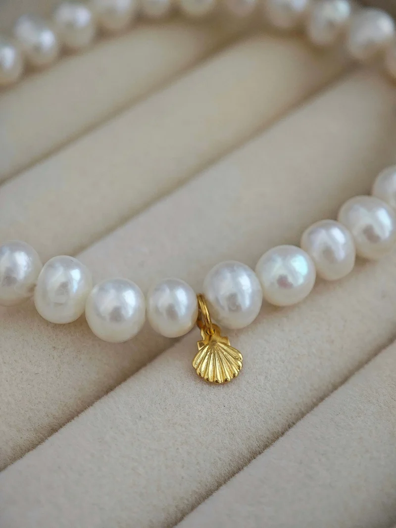 Seashell Charm Perlenarmband