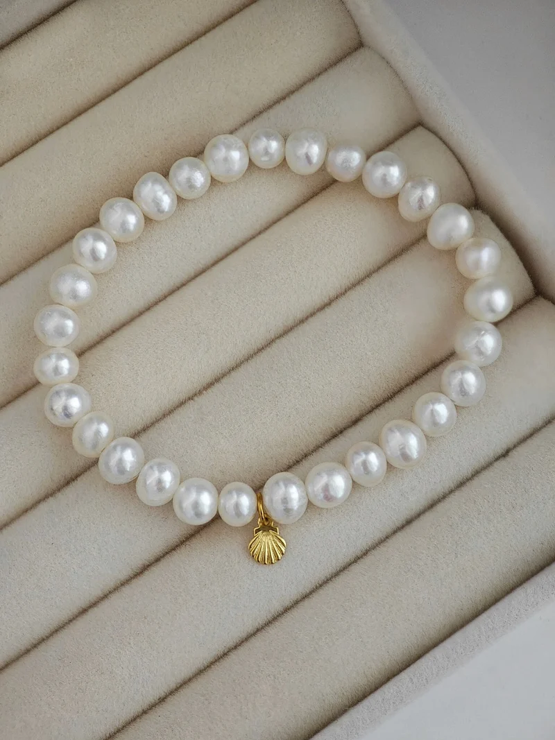 Seashell Charm Perlenarmband