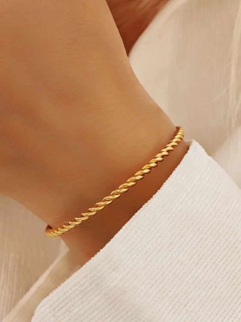 Slim Twist Armreif
