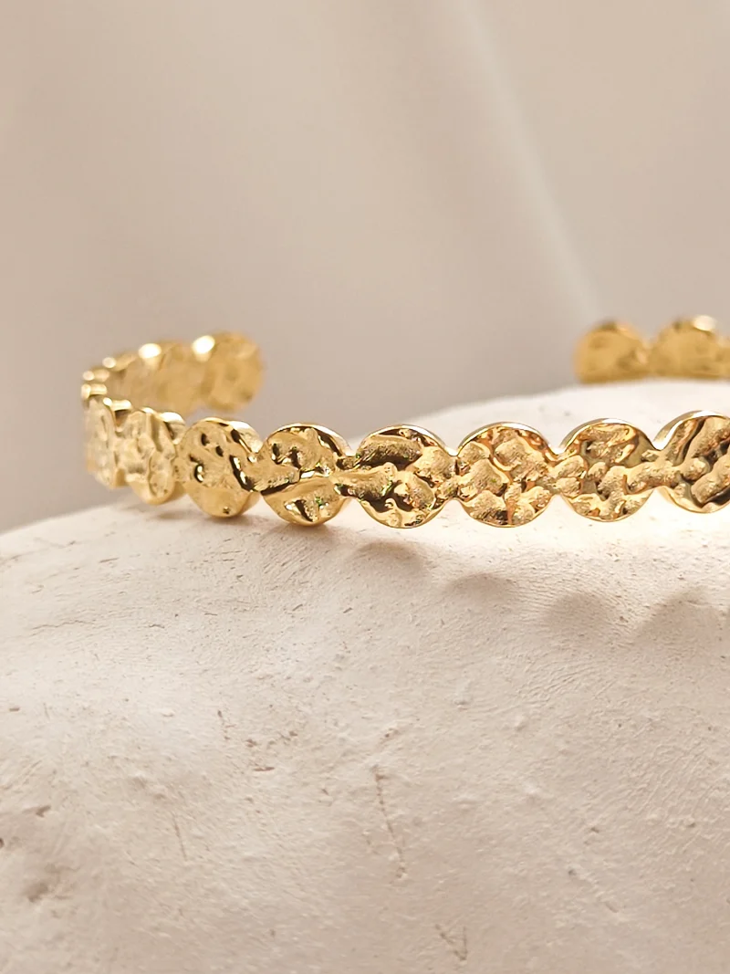 Hammered Armreif