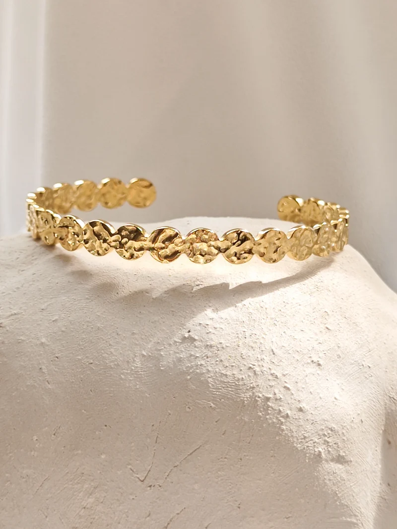 Hammered Armreif