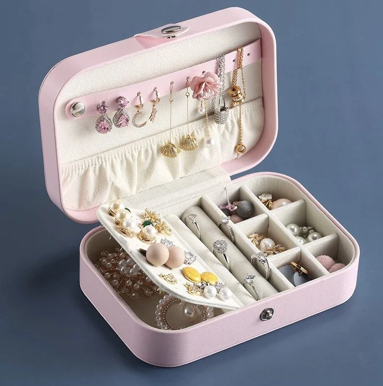 Kleine Rosafarbene Schmuckbox