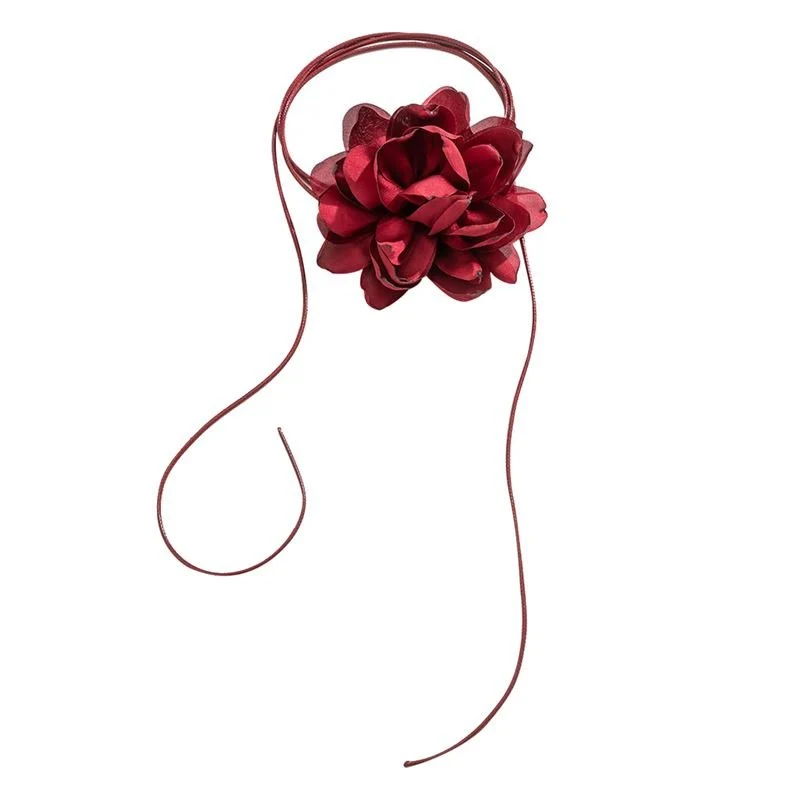 Dunkelrote Choker-Halskette mit Rose von SOHO