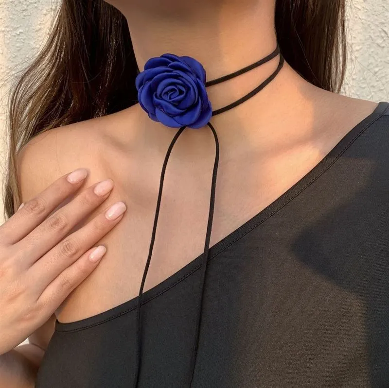 Soho Rose Choker Halskette - Blau