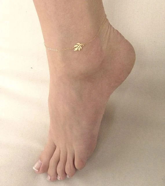 Fußkette – mit elegantem Blatt-Anhänger