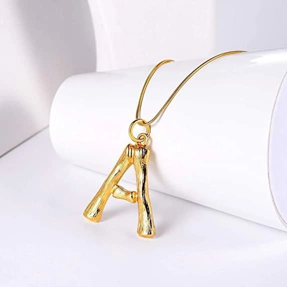 Buchstabenkette – A goldfarben Bambus