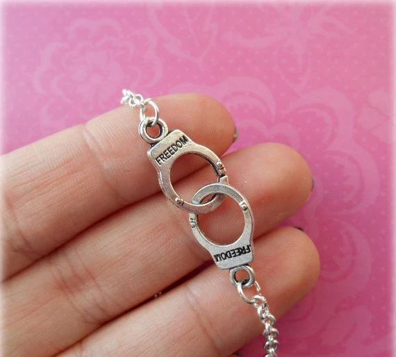 Fußkette – Handschellen Design