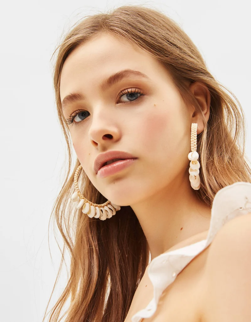 Seashell hoop earrings