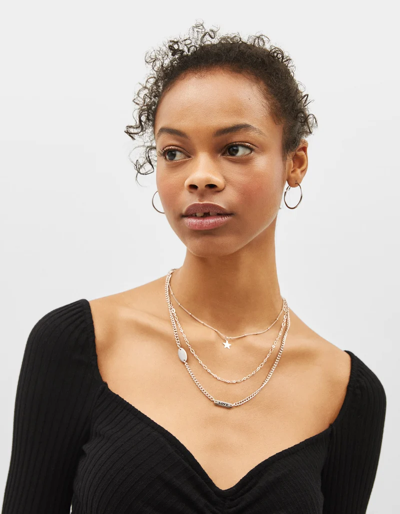 Chain necklace with star pendant