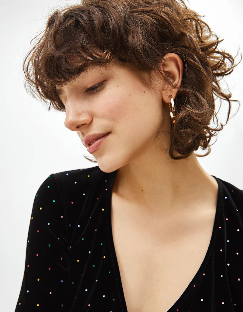Set of hoop earrings