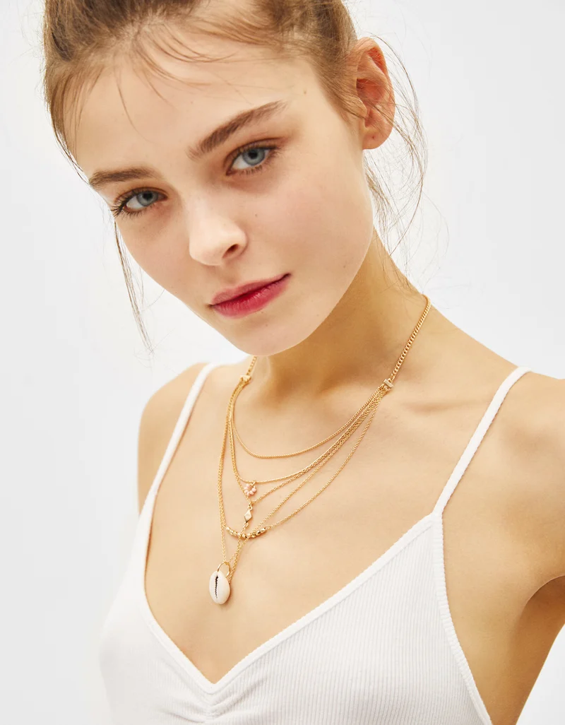 Multi-strand chain necklace with seashell