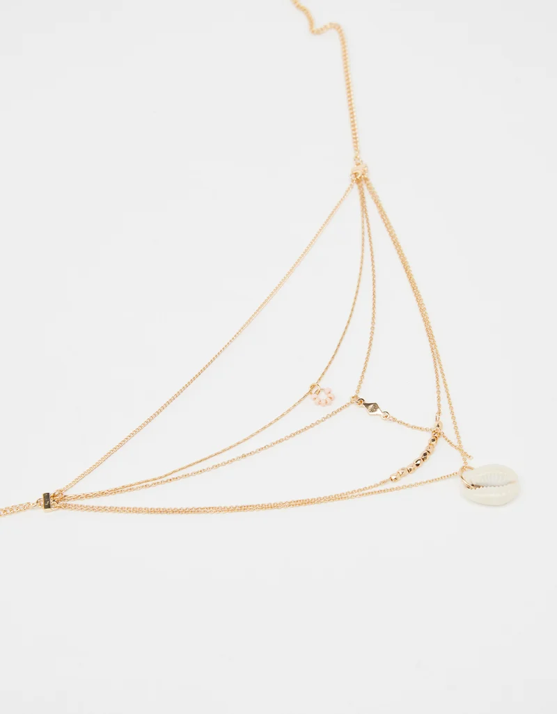 Multi-strand chain necklace with seashell